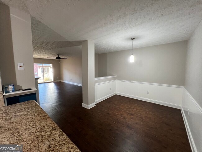 Photo - 333 Tara Commons Cir