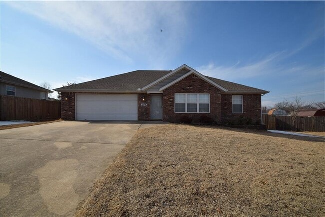 Building Photo - 904 SW Natchez Ct