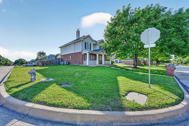 Building Photo - 2901 St Charles Dr
