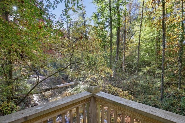 The Falls at Sope Creek Apartments
