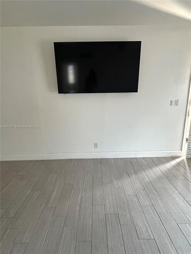 Photo - 2201 NE 66th St Unit 1301