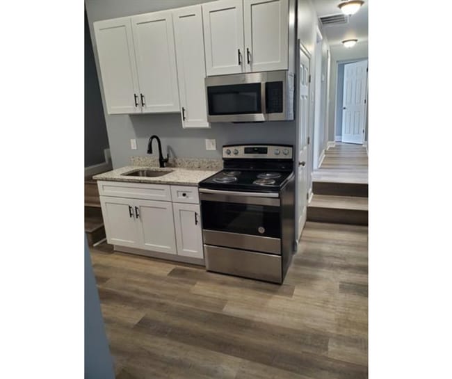 Photo - 2101 McHenry St