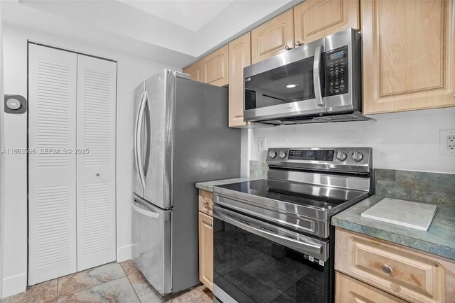 Photo - 15549 Miami Lakeway N Unit 306