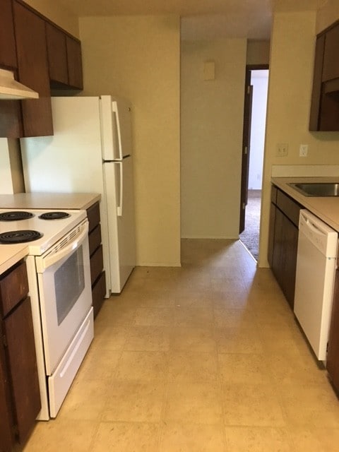 Photo - Riverside Apartments