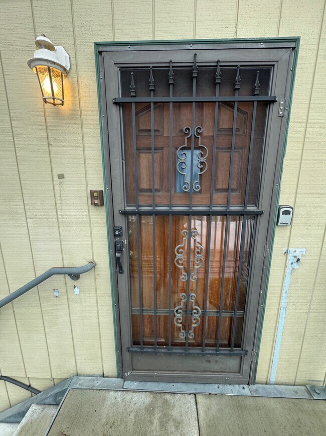 Photo - 4924 N Pearl St