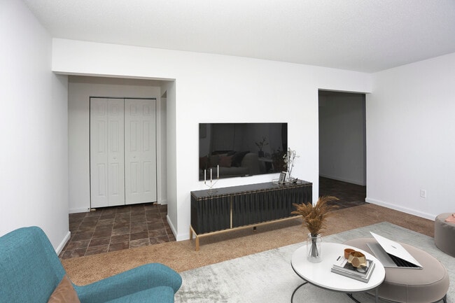 Photo - Five Points Courtyard Apartments