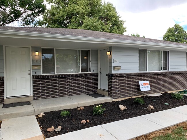 Covered Front Porch/Duplex - 13613 E Nevada Pl Townhome