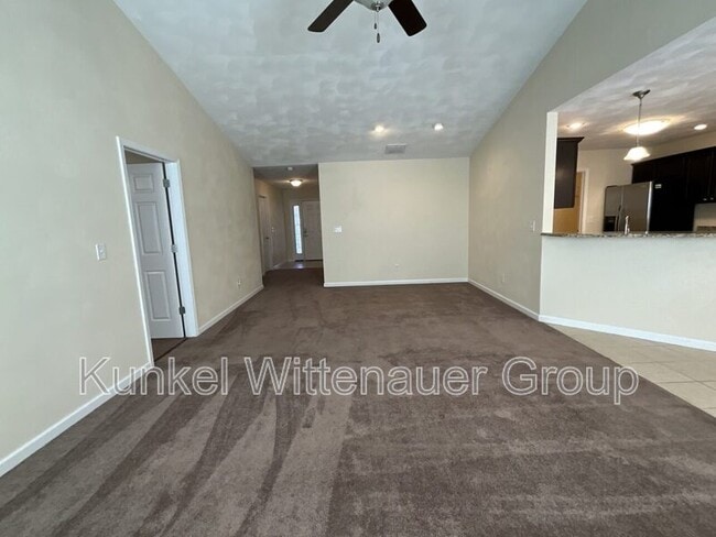Photo - 40 Oak Pointe Cir