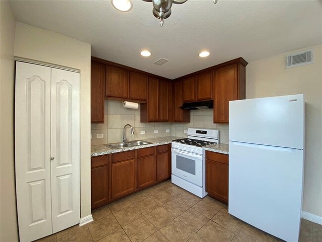 Photo - 296 Ferrule Dr