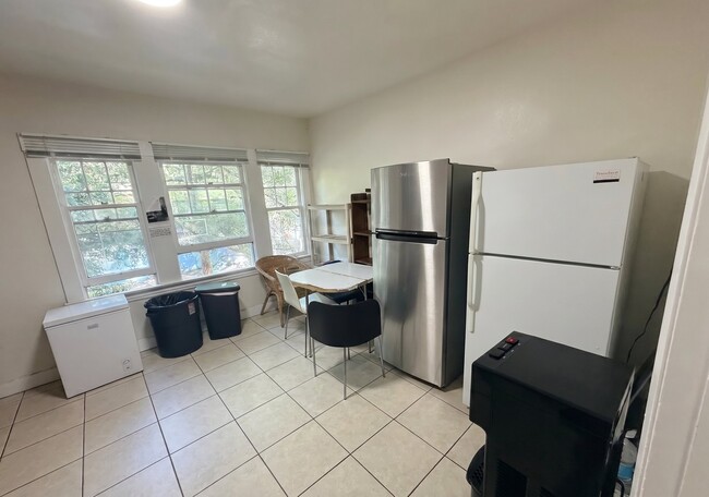 Photo - 1780 Le Roy Ave Unit 25