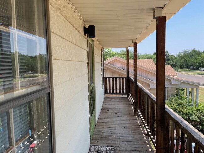 Photo - 1 bedroom above garage in Tech Terrace
