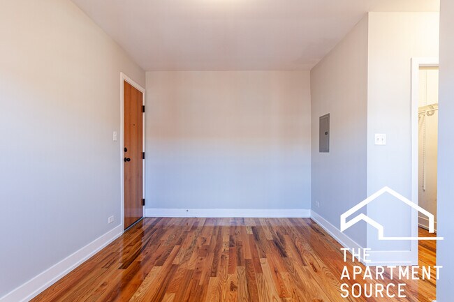 Photo - 2907 N Mildred Ave Unit 1L