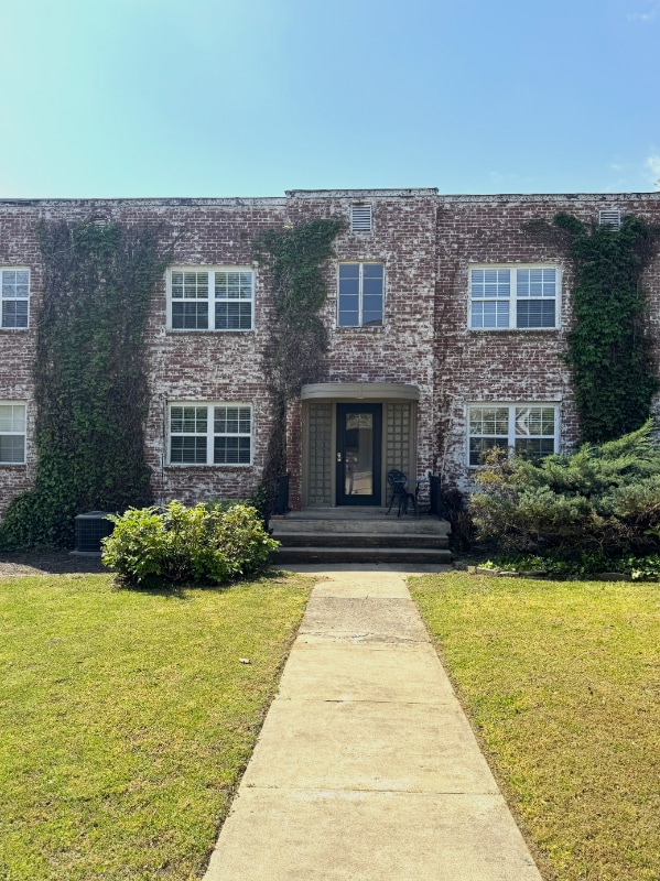 Photo - 529 Whitham Ave