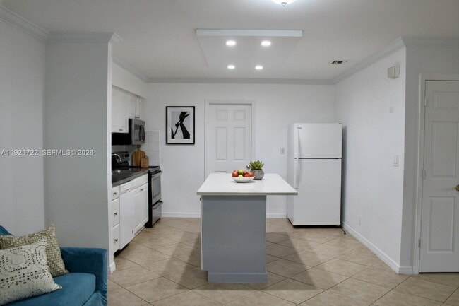 Photo - 300 SW 8th St Unit 302