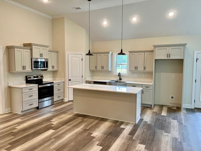 Photo - FOR Rent – 3 Bedroom, 2 Bath!