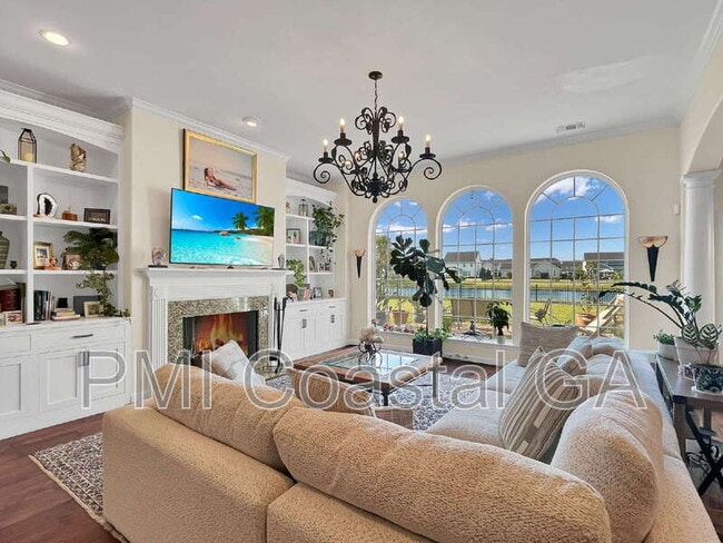 Photo - 663 Wyndham Way