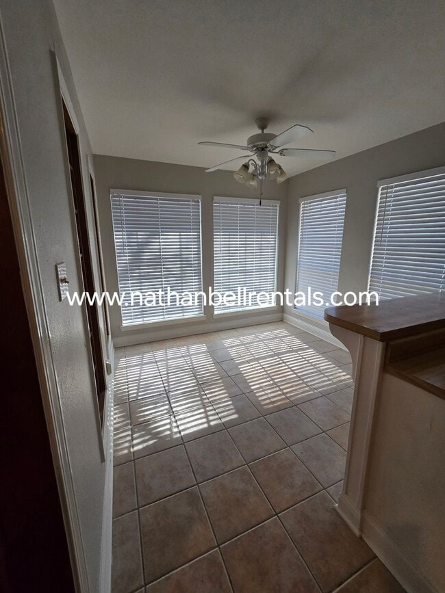 Photo - 3910 Shannon Dr