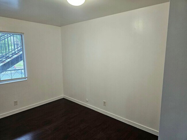 Photo - Spacious Private Guy Room Only 3 blocks from U Campus Unit 15 - 15C