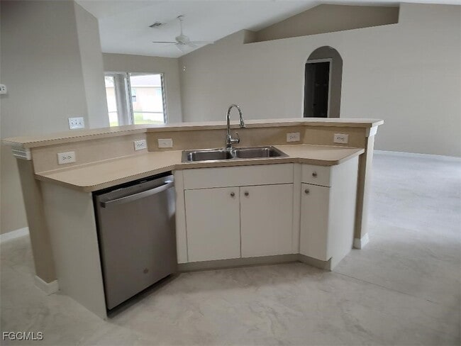 Photo - 1719 SW 2nd Pl