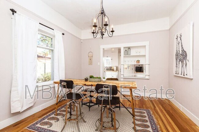 1325 W Woodland Ave