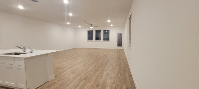 Photo - 3566 Blue Mockingbird St