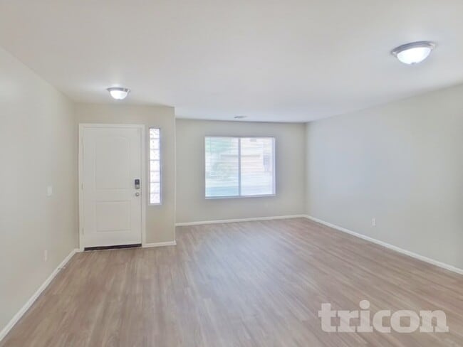 Photo - 40399 W Thornberry Ln