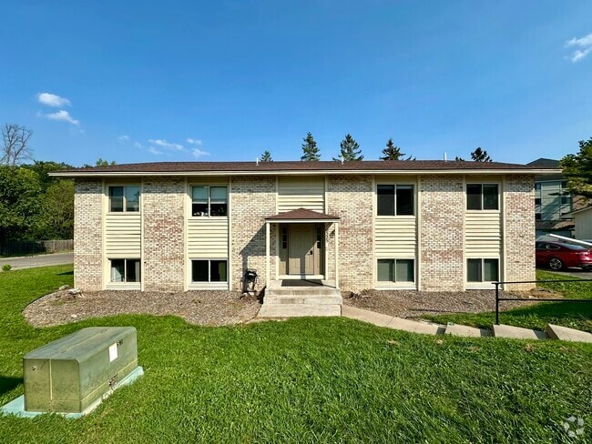 Building Photo - 10525 45th Ave N Unit 2 Rental