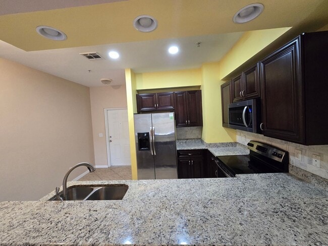 Photo - 1096 Winding Pines Circle