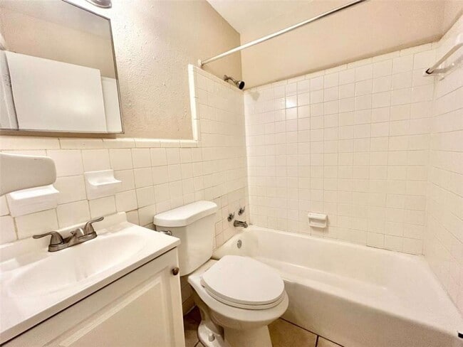 Photo - 6450 Raymond Dr