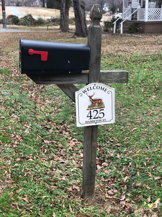 Photo - Two bedroom, 1 bath house in Burlington