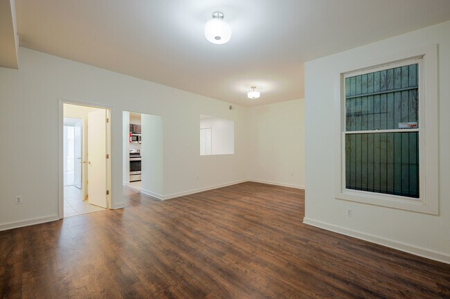 Photo - 650 D St SE Unit 2
