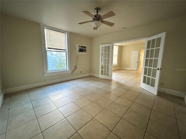 Photo - 727 Dartmoor St N Unit 301