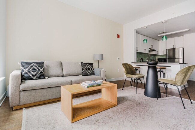 Photo - 455 I St NW Unidad FL5-ID1210