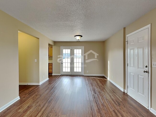 Photo - 2849 Elijah Dr