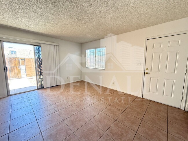 Photo - 4006 S 44th St