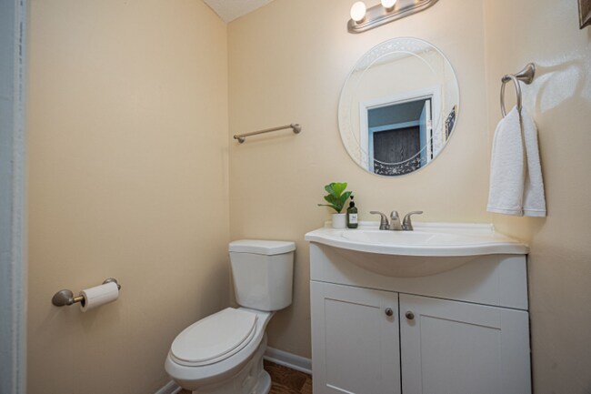 Photo - 3054 Highcliff Ct