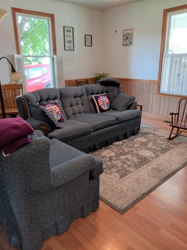 Photo - 1163 Keezletown Rd