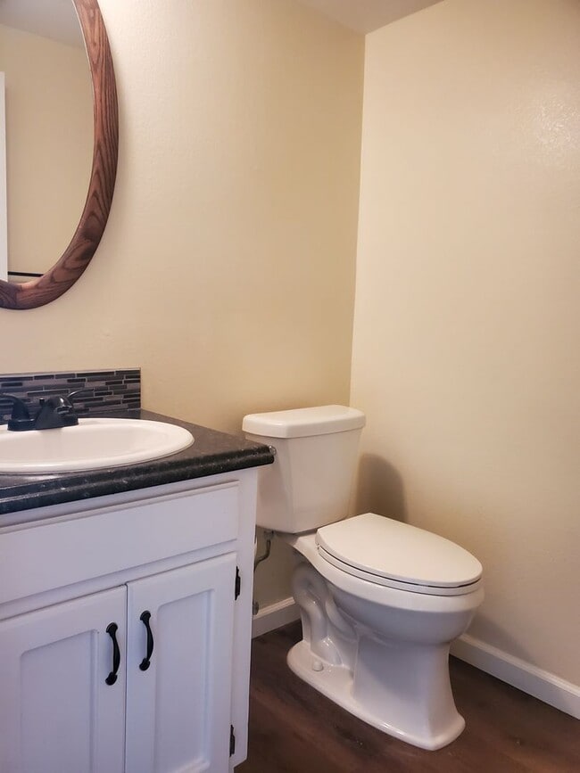 Photo - REDUCED RENT AND FREE MONTH OF RENT! South Salem Condo w/ Remodeled Kitchen, A/C & W/S/G Included!