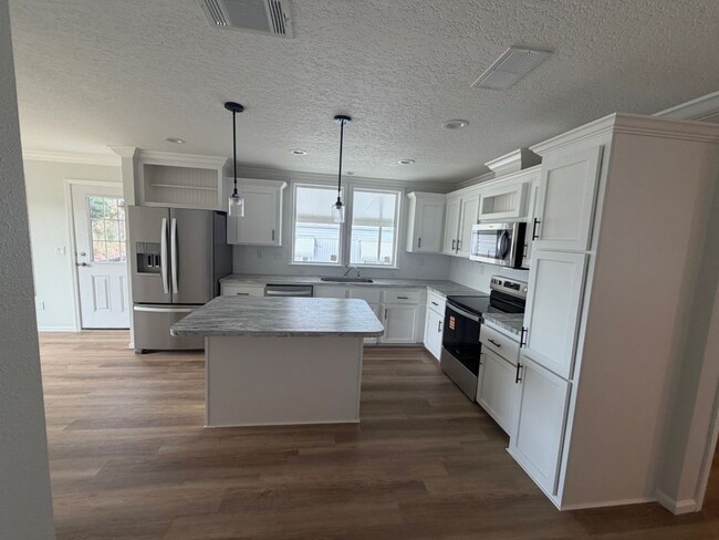 Photo - 388 Sunshine Dr