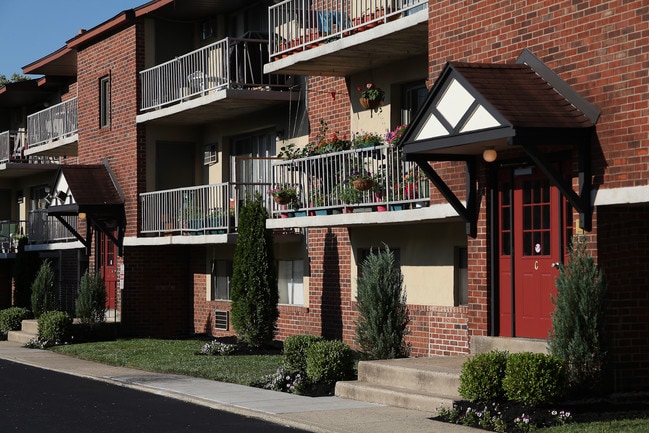 Delco Apartments