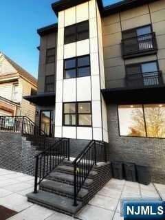 218-220 Kearny Avenue Unit 3 - 218-220 Kearny Avenue Unit 3
