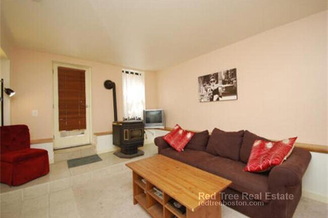 Photo - 28 Symphony Rd Unit 1