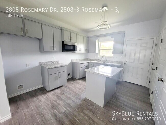 Photo - 2808 Rosemary Dr Unidad 3,
