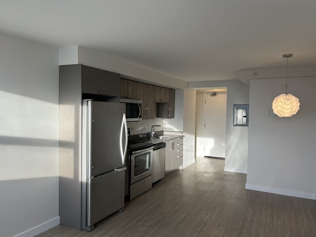 Photo - 5633-5633 Fenwick St Unit 306