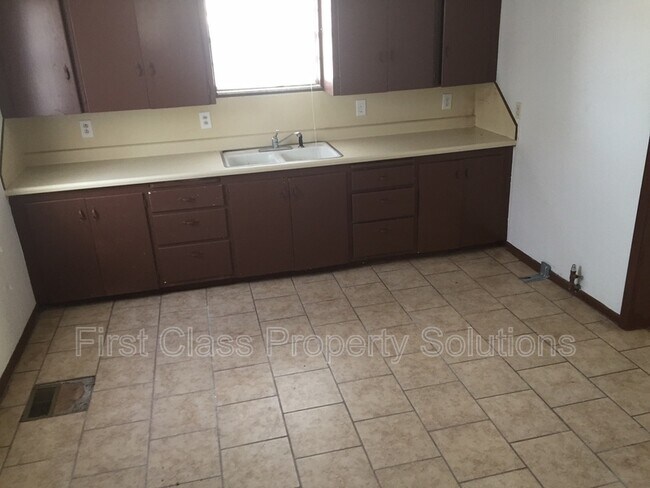 Photo - 704 S Hadden Ave