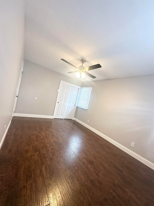 Photo - 5708 Broadway Unidad 2