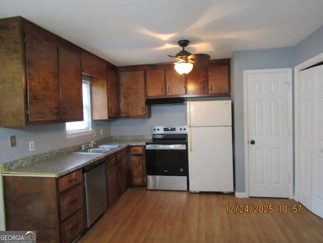 Photo - 1121 Windgate Cir NW