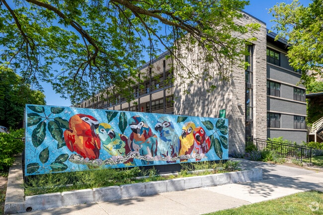 914 North Blvd. Oak Park, IL 60302