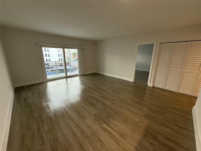 Photo - 3626 NE 168th St Unit 304