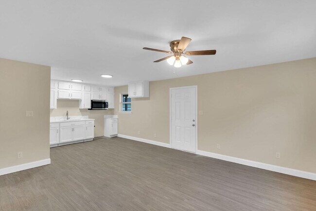 Photo - 701 George Hopper Rd